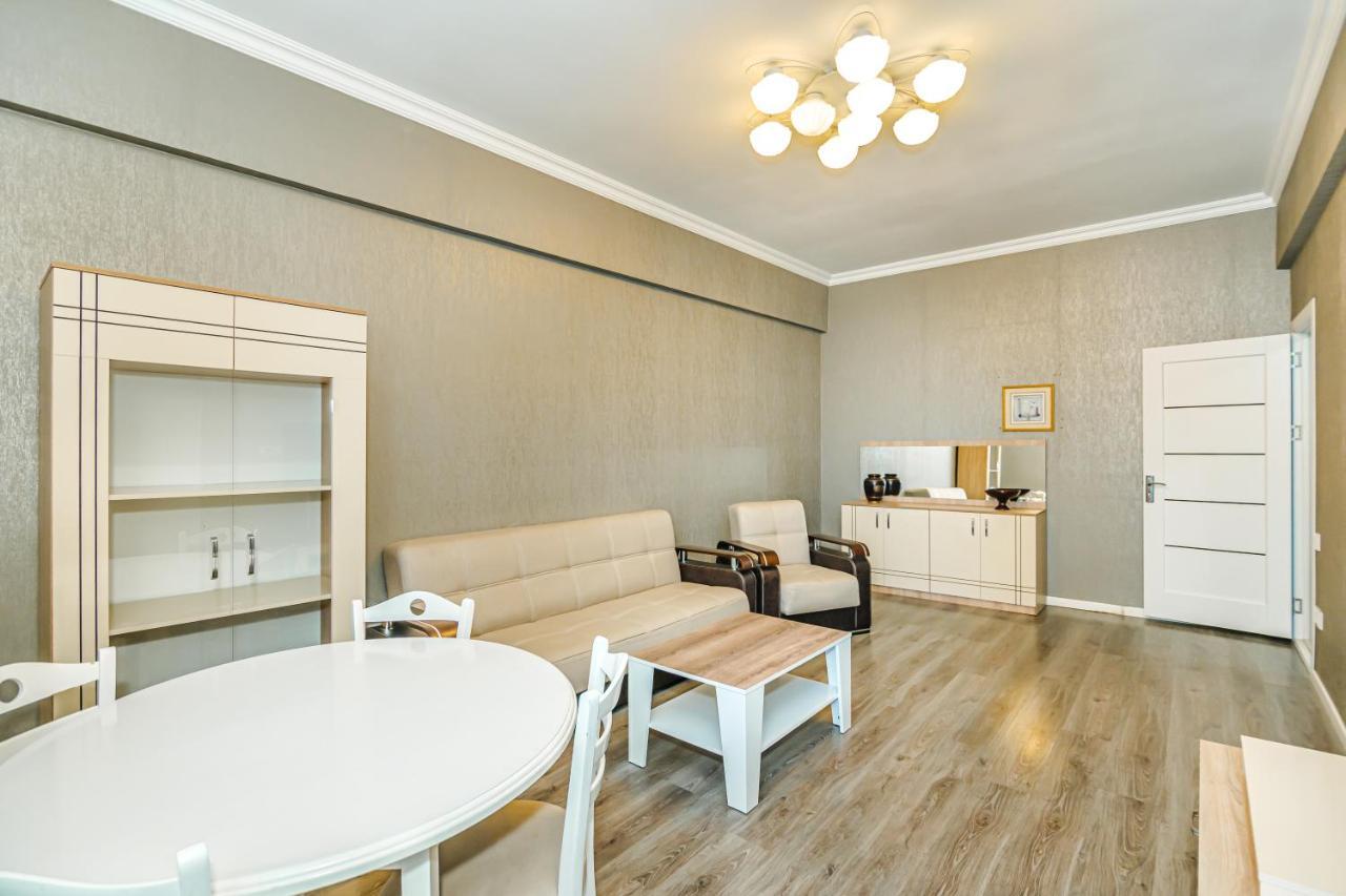 באקו Luxury 2 Room Apartment In The Center מראה חיצוני תמונה